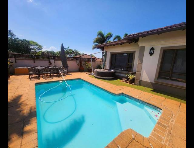 3 BEDROOM HOUSE FOR SALE IN UMHLALI GOLF ESTATE